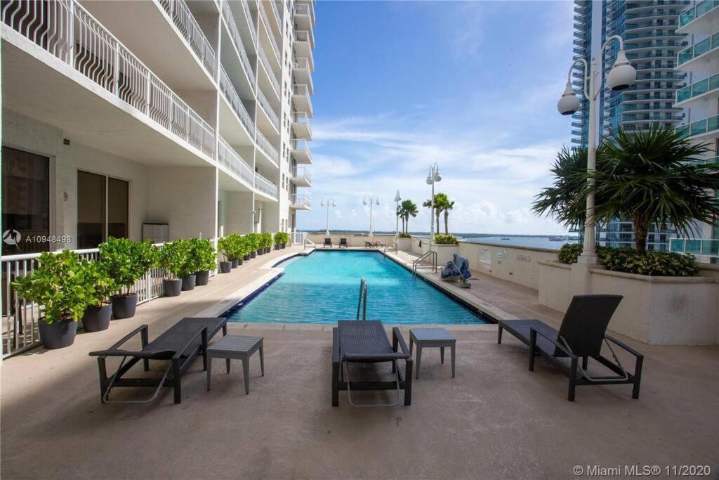 Luxurious Private Unit With Parking Apartment Miami Exterior photo